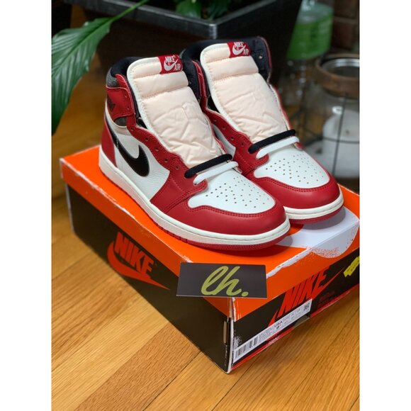 Size 10 Air Jordan 1 Retro High OG “Chicago Lost & Found” Basketball Sneakers - Picture 5 of 6